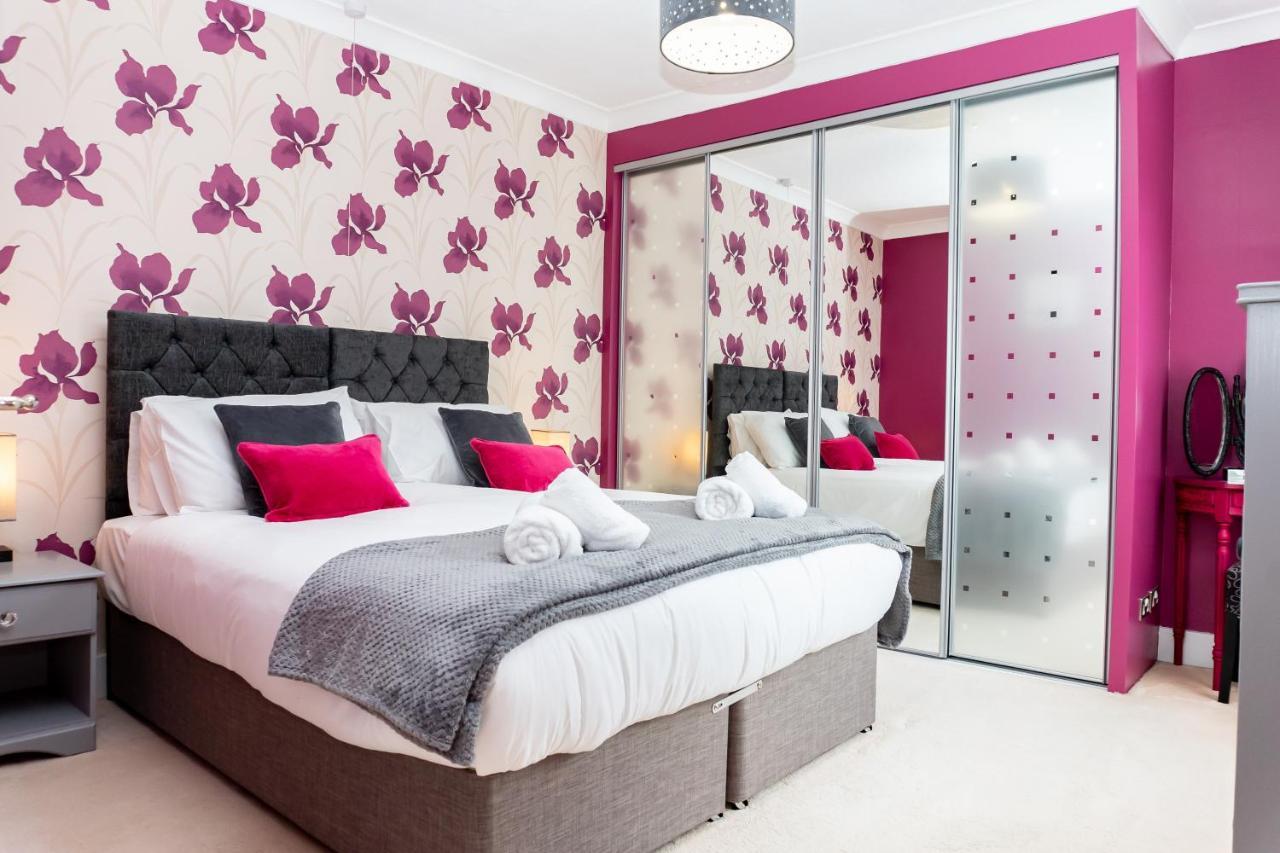 Red Cherry House Watford  Zewnętrze zdjęcie
